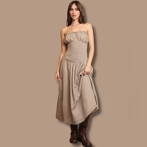 Le Lis Beige Gingham Dress